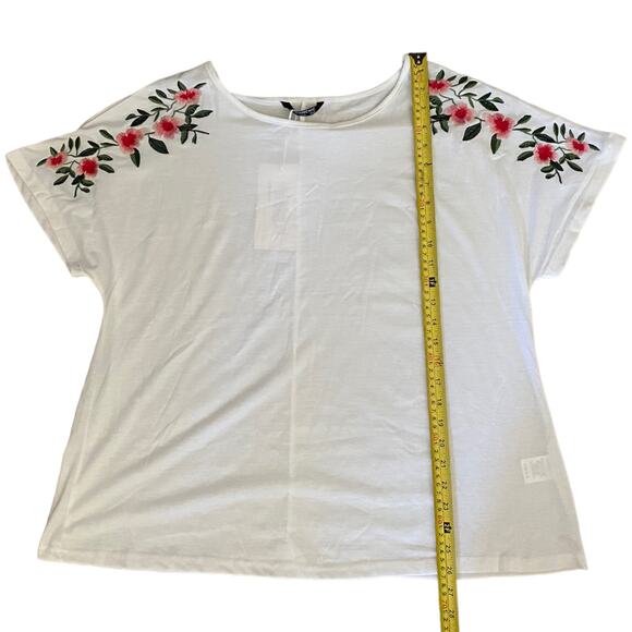 Bloomchic Embroidered White Floral Short Sleeve Top Size 12 - Picture 4 of 5
